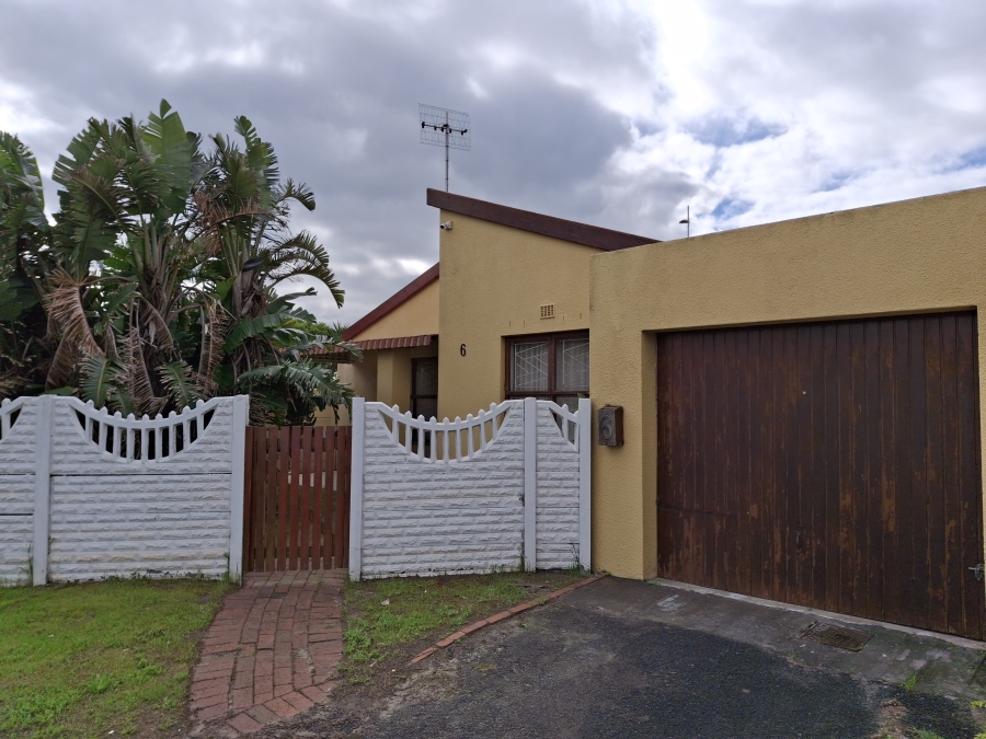 3 Bedroom Property for Sale in Pelican Park Western Cape